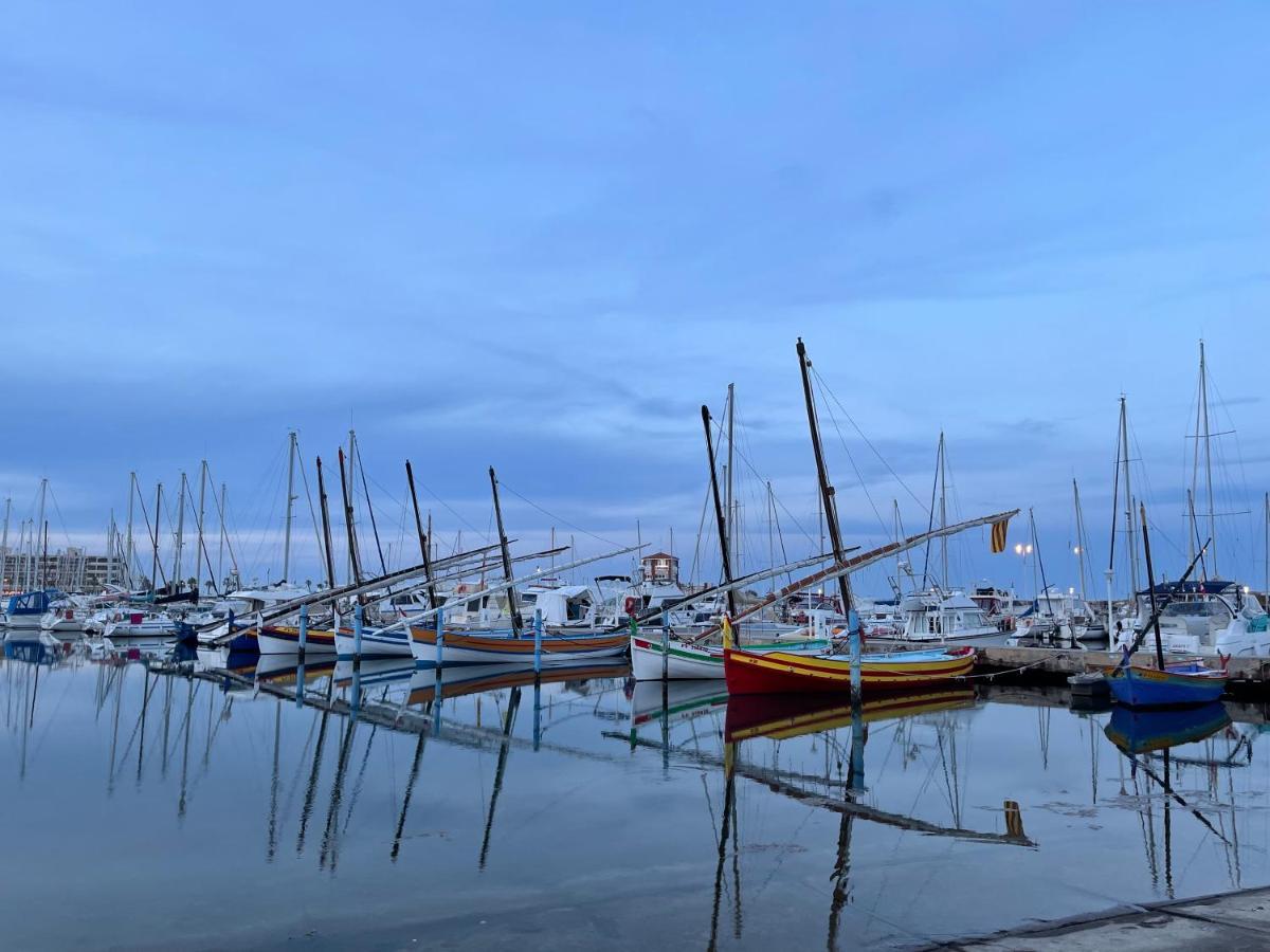 T2 Sur Marina Avec Vue Spectaculaire Apartment เลอบาร์กาแรส ภายนอก รูปภาพ